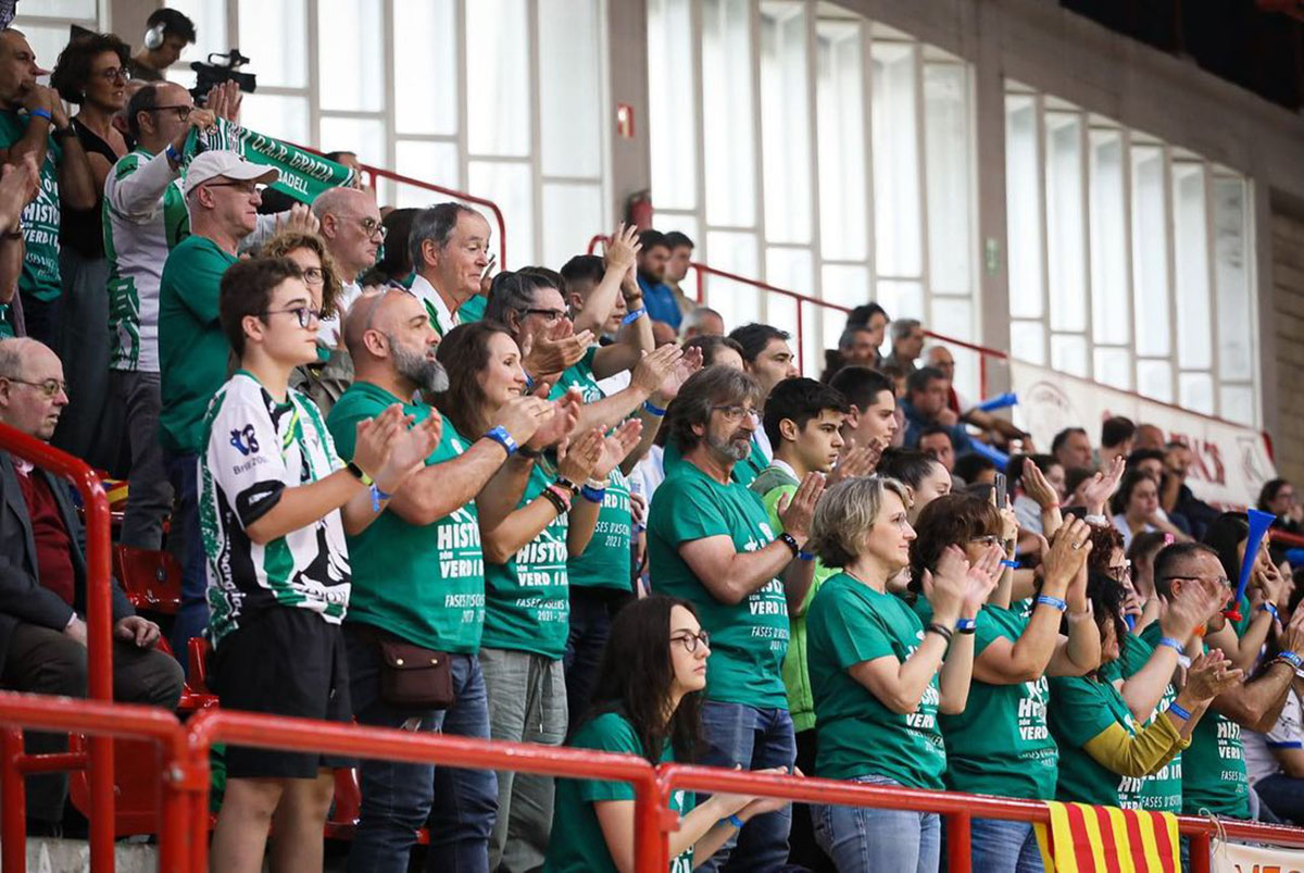 L'afició desplaçada de l'OAR no ha parat d'animar | Arrate Eibar