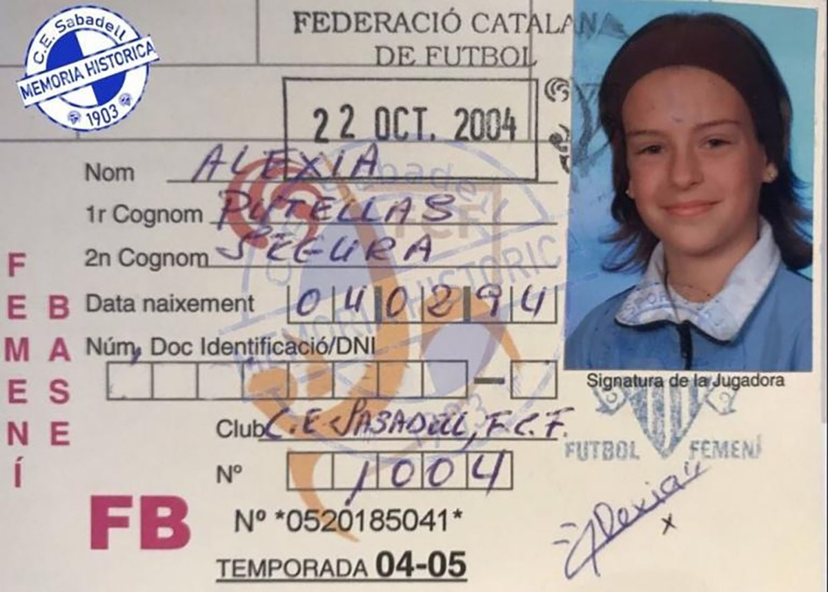Una de les primeres fitxes federatives de Putellas | CES Història