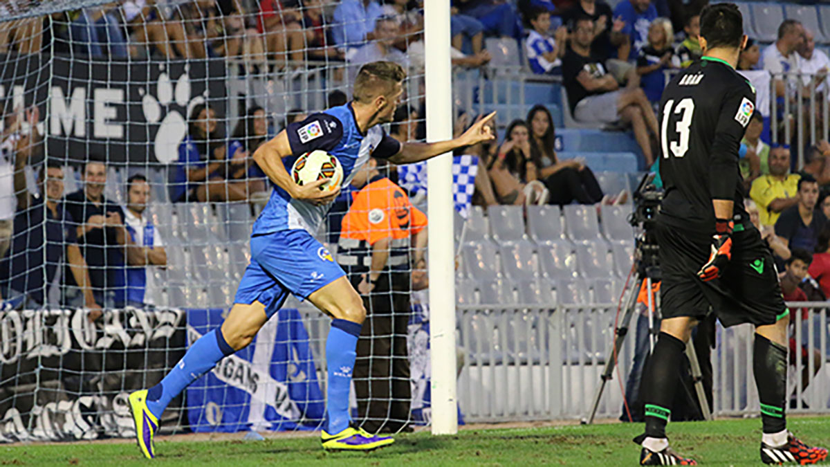 Edgar va fer el segon gol del Sabadell davant el Betis l'estiu del 2014 | Pedro Salado