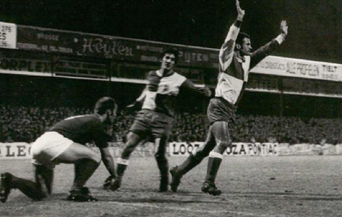 Palau celebrant el seu gol a Bruges | CES