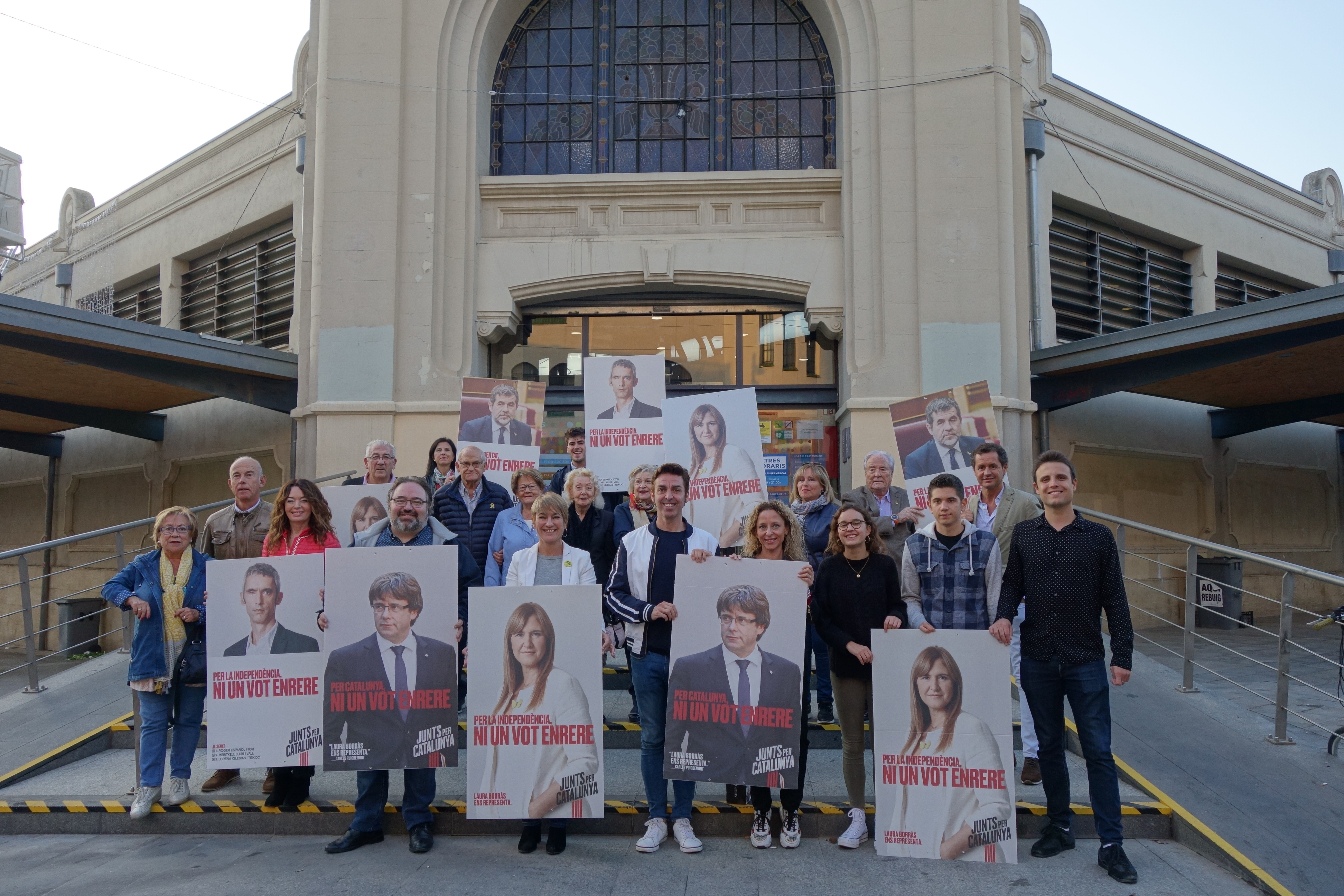 Foto de família Junts per Sabadell | Helena Molist