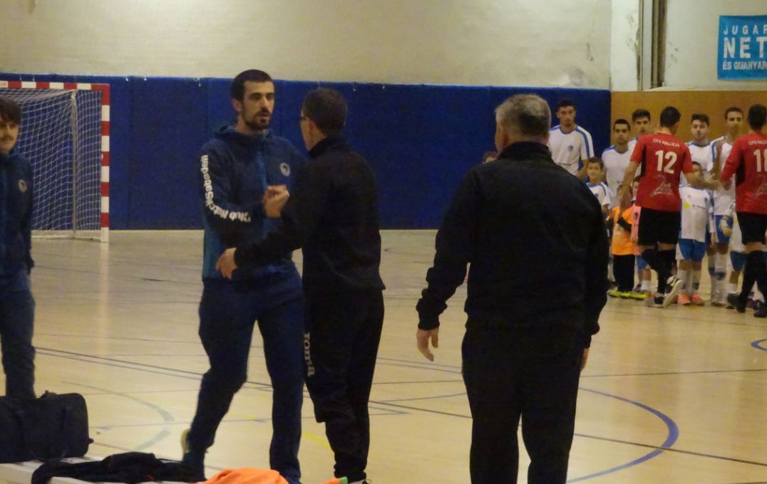 Moment de la salutació entre Borja Burgos i Diego Blanco | Sergi Park