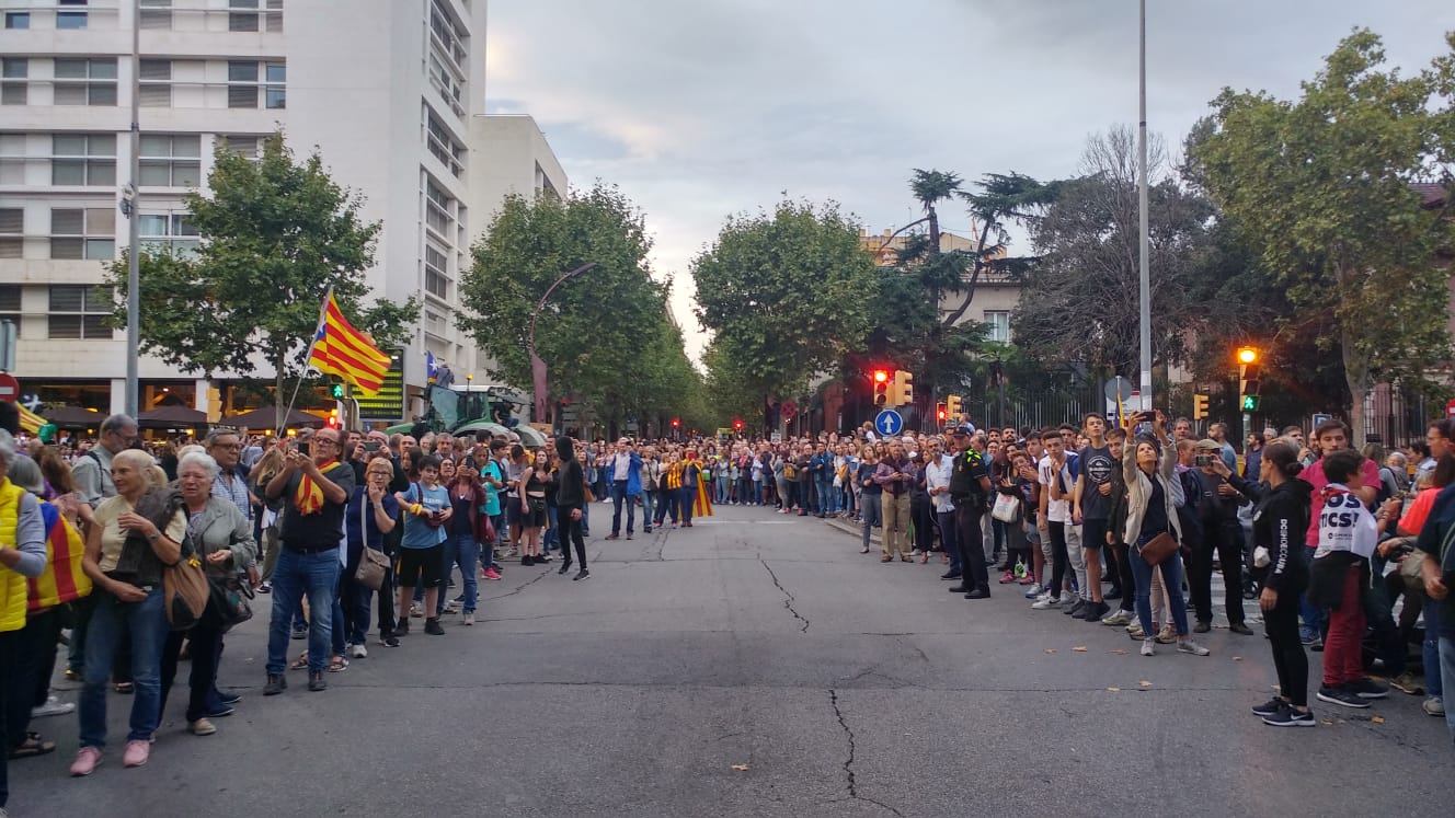 Milers de sabadellencs han estat esperant la Marxa | Pere Gallifa