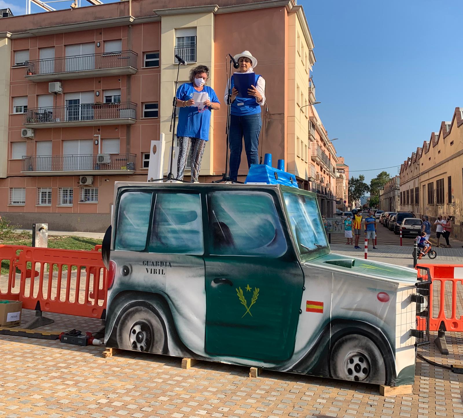 La imitació d'un vehicle de la Guàrdia Civil ha estat l'escenari dels discursos