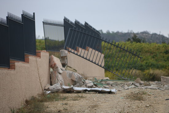 L'aeronau s'ha estavellat a una zona de vinyes a la localitat de Bonastre | ACN