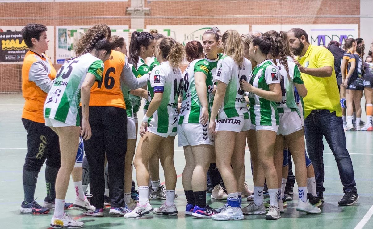 Imatge de l'equip femení en un partit d'enguany | Èric Altimis - OAR Gràcia