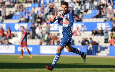 Peláez celebrant el seu gol minuts abans de lesionar-se (Roger Benet - CES)