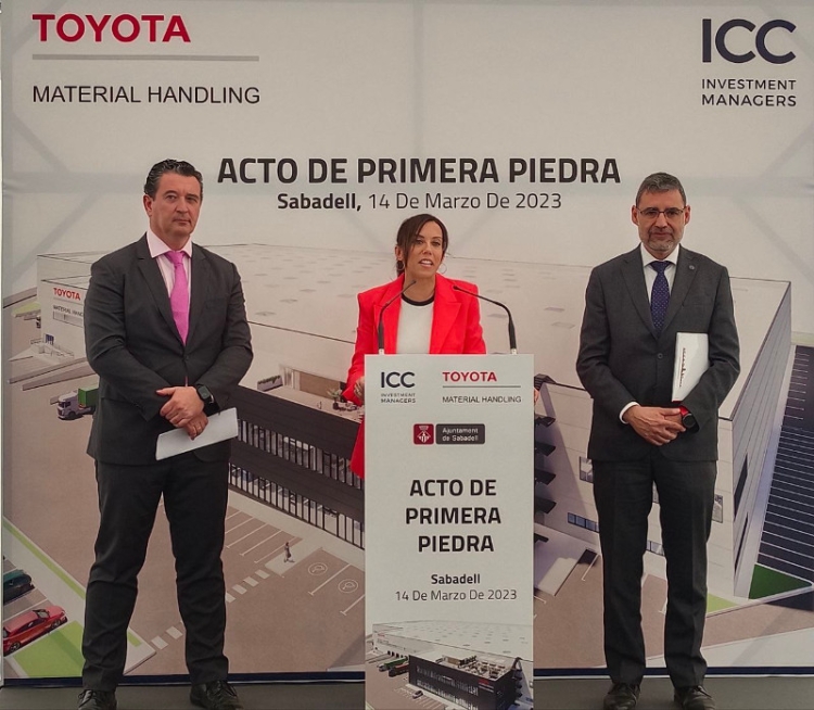 Acte primera pedra Toyota Material Handling