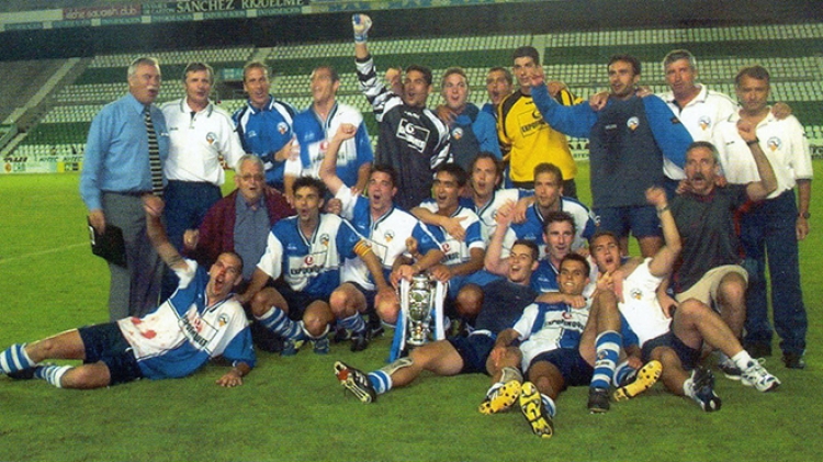 El Sabadell va alçar la Copa RFEF al Martínez Valero l'any 2000 | CES