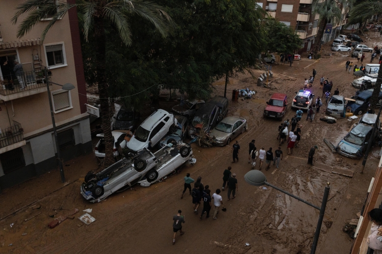 Carrer del País Valencià després del pas de la DANA | Victòria Rovira