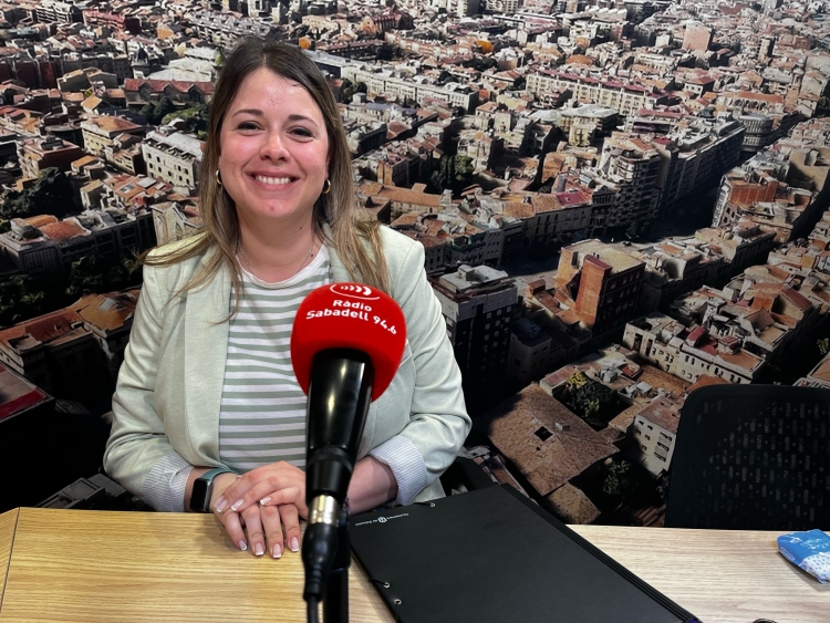 Laura Pineda, regidora d'Acció Social, a RàdioSabadell | Mireia Sans