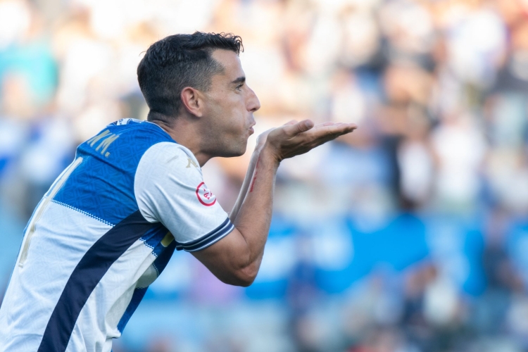 Dedicatòria especial de Rubén Martínez després de superar Ispizua a l'anada de semifinals | Roger Benet