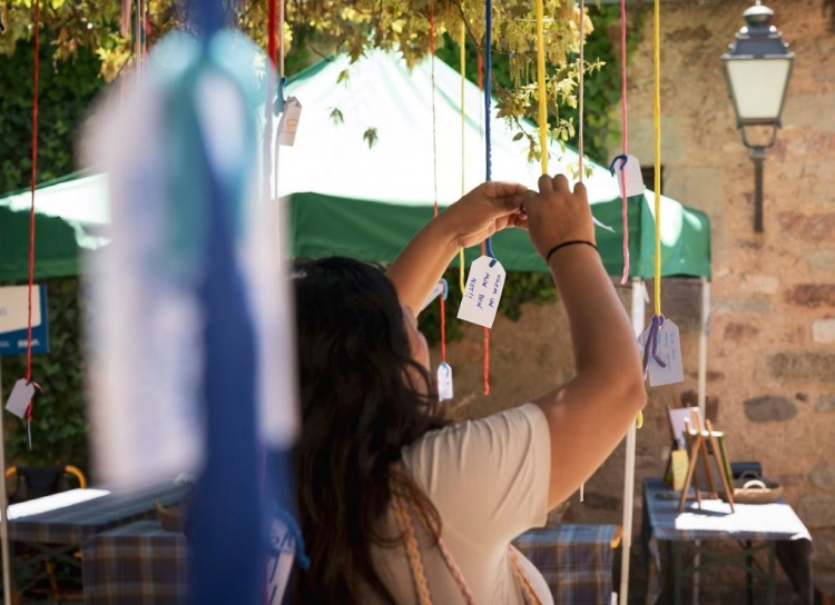 L'arbre dels desitjos sostenibles a la Festa de la Primavera | Berta Tiana