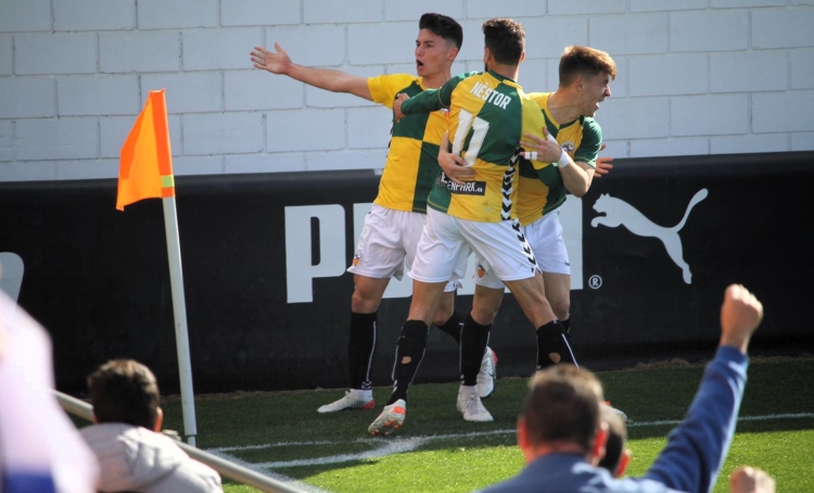 Aitor Pascual el 2020 celebrant el seu gol de xilena | Jesús Arroyo